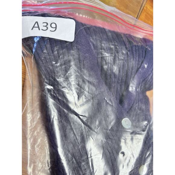 100% Silk Cardigan Sweater Small Womens Ribbed Long preppy Old Money Dark Purple - Picture 10 of 10